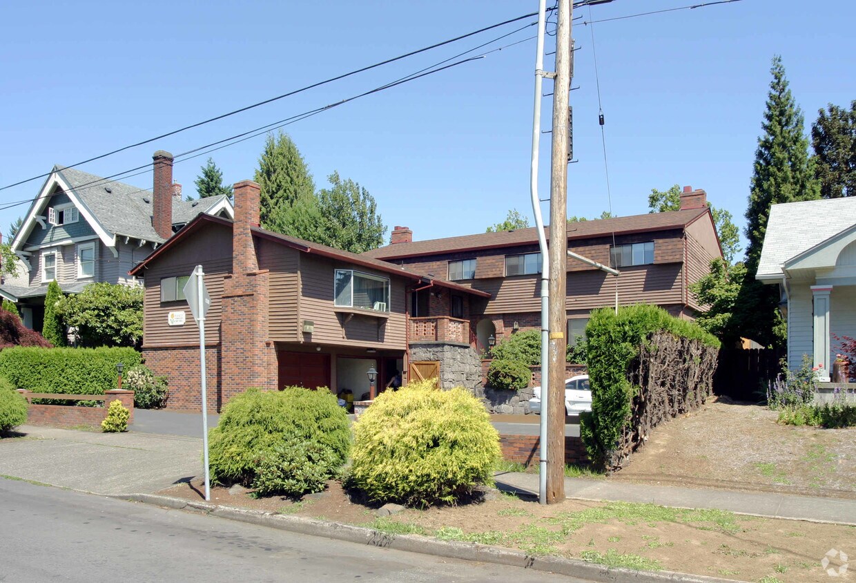 Foto del edificio - Wasco Townhouses