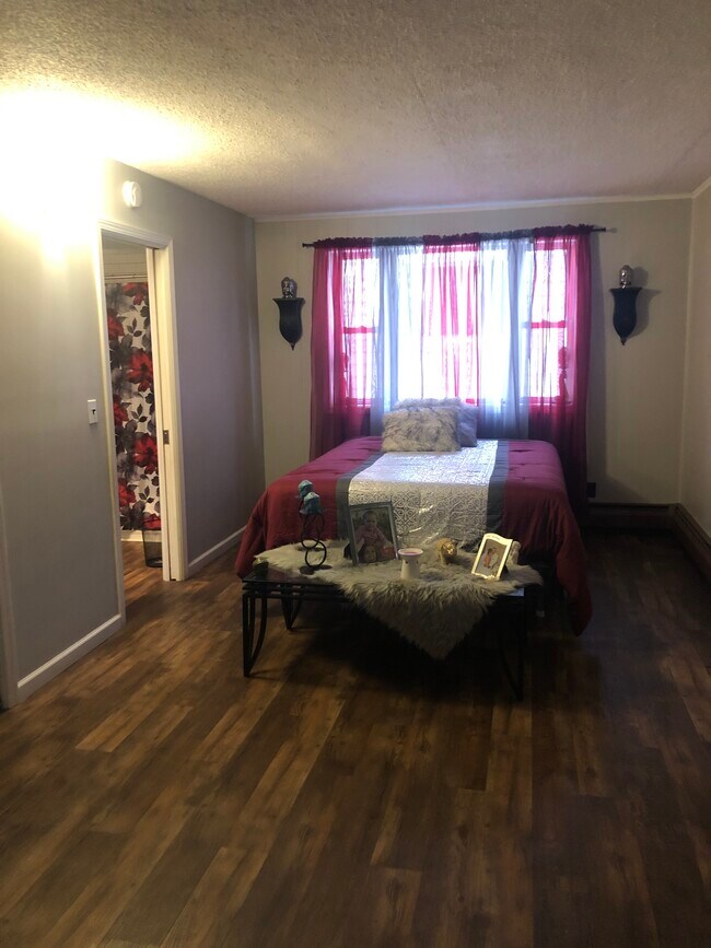 Bedroom - 941 Tonawanda St