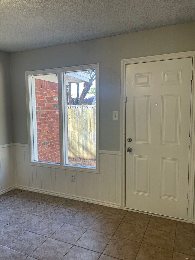 Foto del edificio - Spacious 3/2/2 with quick access to the Loop