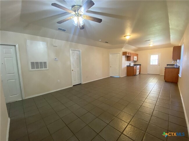 Building Photo - 239 Rosalie Dr