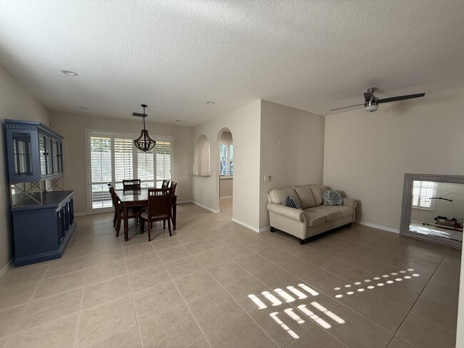 Building Photo - 560 SW Indian Key Dr