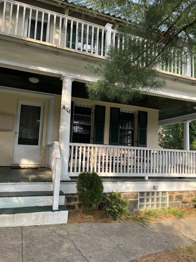 Foto del edificio - 4101 Roland Ave