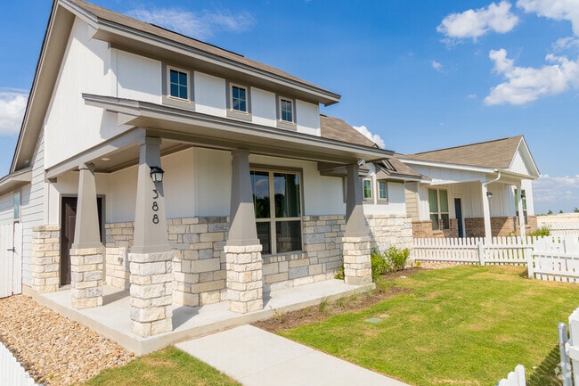 Building Photo - 388 Glocken Ln