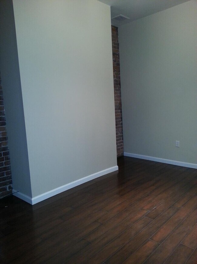 Building Photo - 178 43rd St