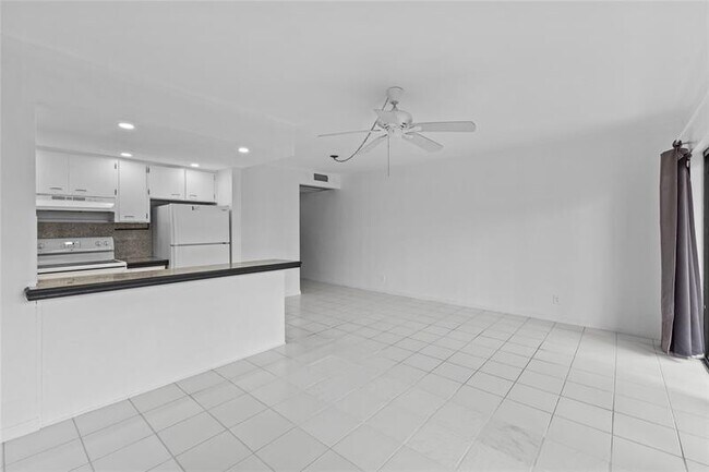 Foto del edificio - 3208 SE 11th St