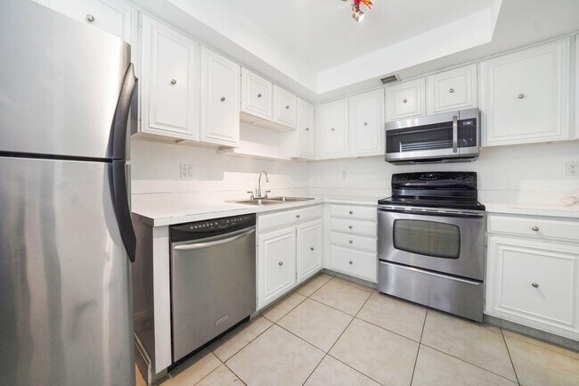 Building Photo - 3050 Presidential Way