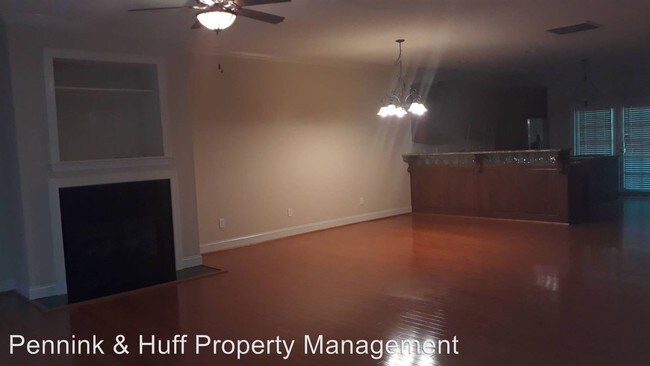 Building Photo - 320 Glenburney Dr