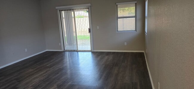 Building Photo - 5274 W Frier Dr