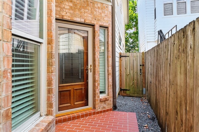 Building Photo - 5115 Inker St