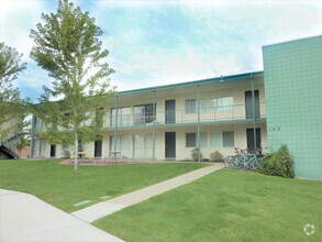 Building Photo - 182 W 960 N