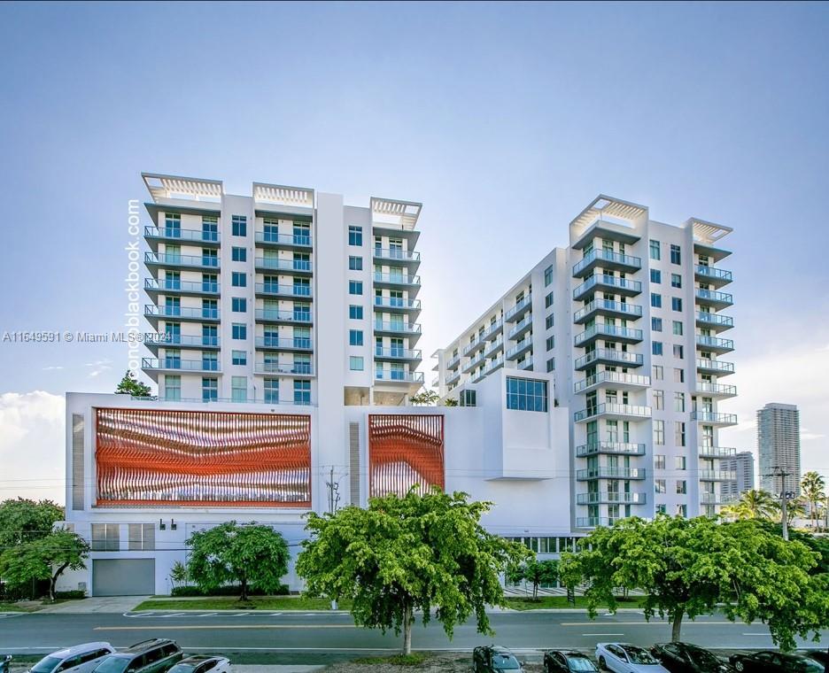 Primary Photo - 3900 Biscayne Blvd