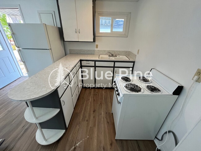 Building Photo - 1324 S 4th Ave