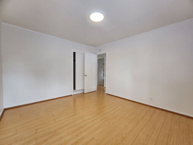 Foto del edificio - Check out this cozy 2-bedroom, 1-bathroom apartment located in the heart of Mountain View!