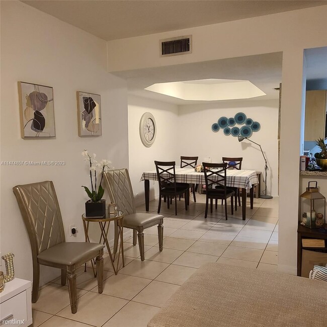 Building Photo - 3 br, 2 bath House - 6740 NW 114th Ave Apt...