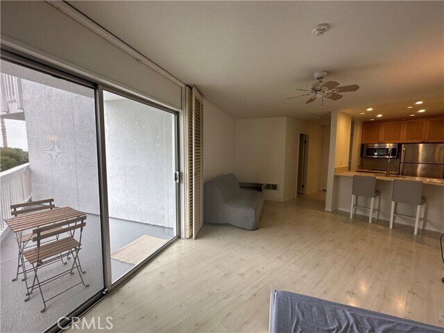 Foto del edificio - 640 The Village