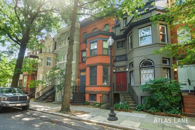 Building Photo - Dupont Circle!! //Professionally Managed &...