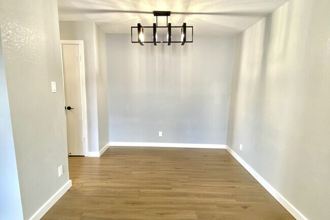 Foto del edificio - 6200 W Tidwell Rd