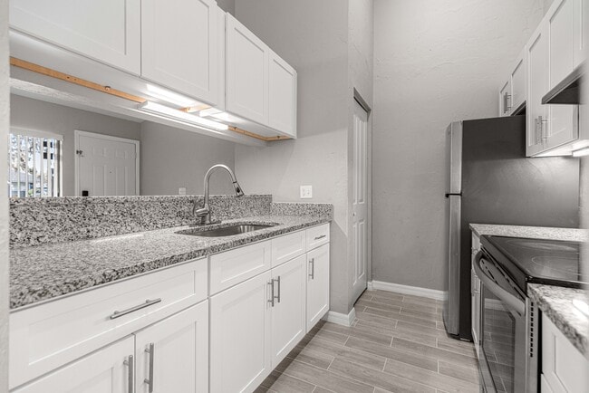 Foto del edificio - 4151 SE 22nd Ave