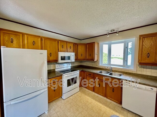 Building Photo - 170 Jupiter Ct