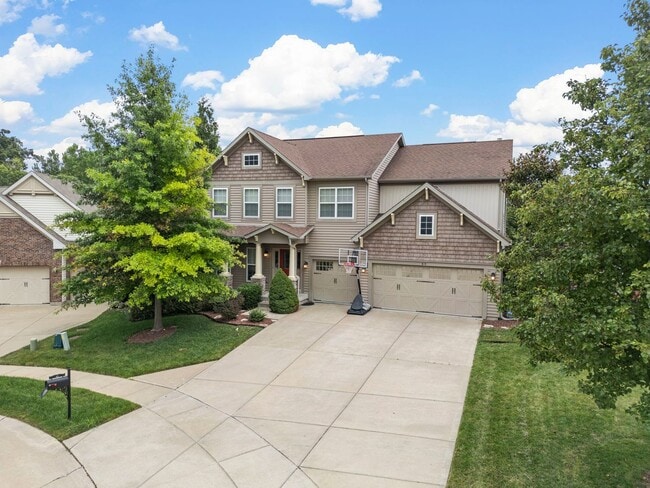 Building Photo - Stunning Former Display Home on a Quiet Cu...