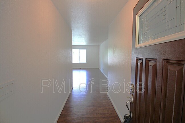 Foto del edificio - 1160 S Ruler Ave
