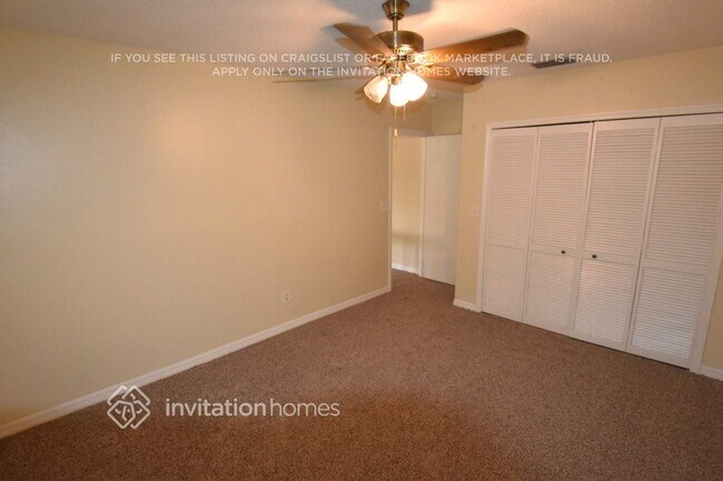 Foto del edificio - 12312 Woodleigh Ave