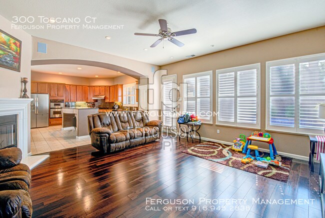 Building Photo - 300 Toscano Ct