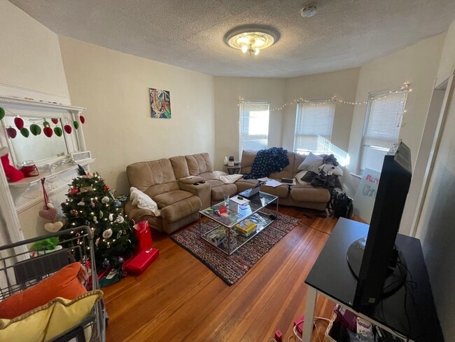 Building Photo - 34 Darling St