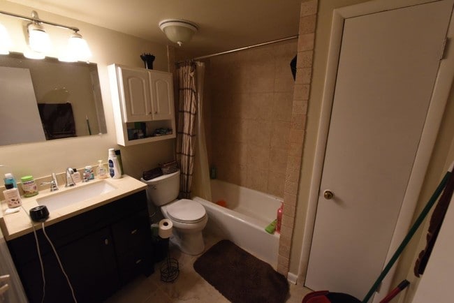 Building Photo - 55 Hanover Cir