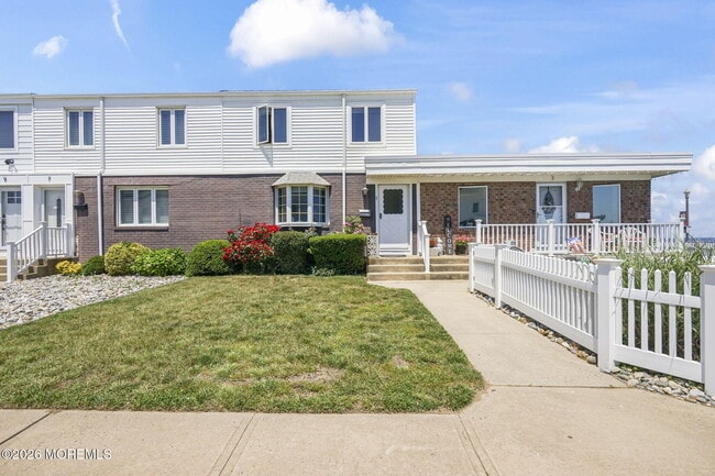 Building Photo - 5 Vine Ct