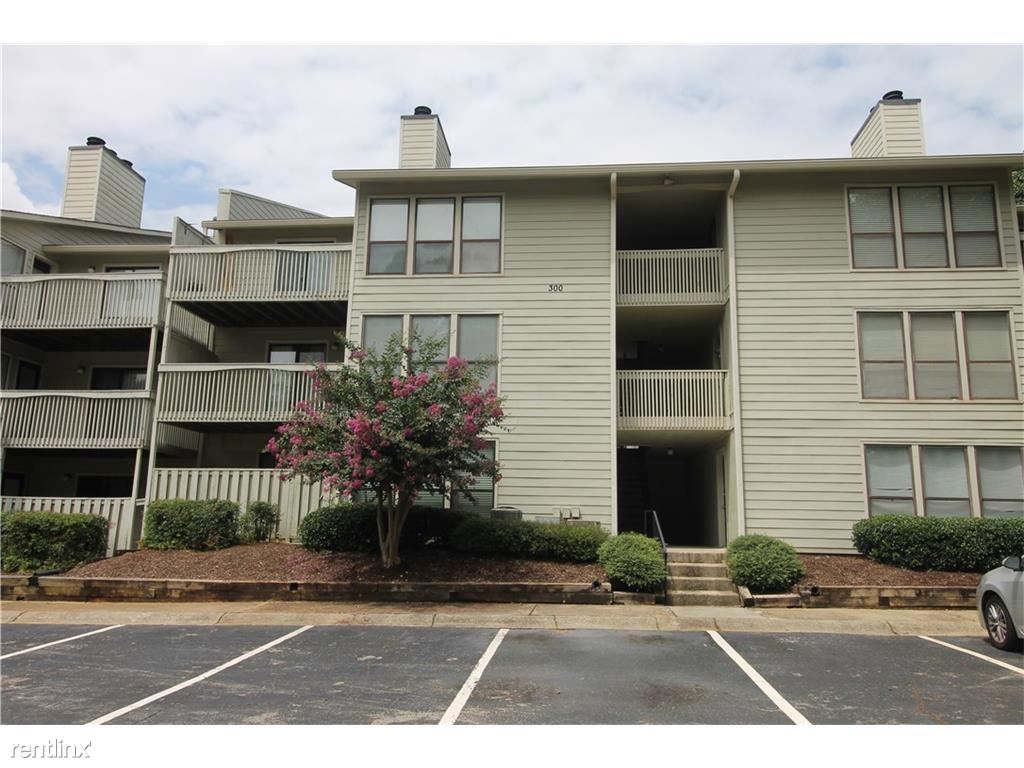 Primary Photo - 306 Park Ridge Cir