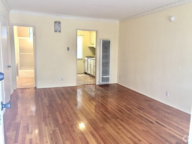 Building Photo - 12125 Valleyheart Dr