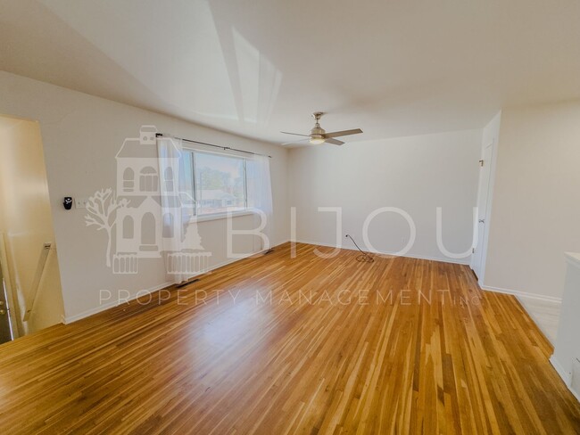 Building Photo - Westside Duplex