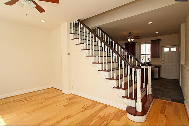 Building Photo - 4713 Umbria St