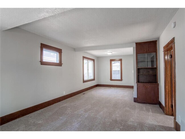 Foto del edificio - 188 Wyoming St E