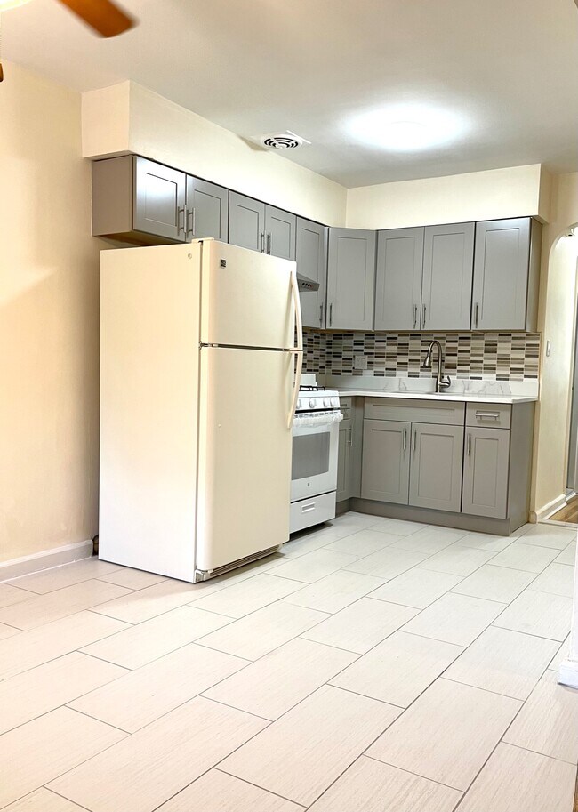 Foto del edificio - 1806 E 53rd St