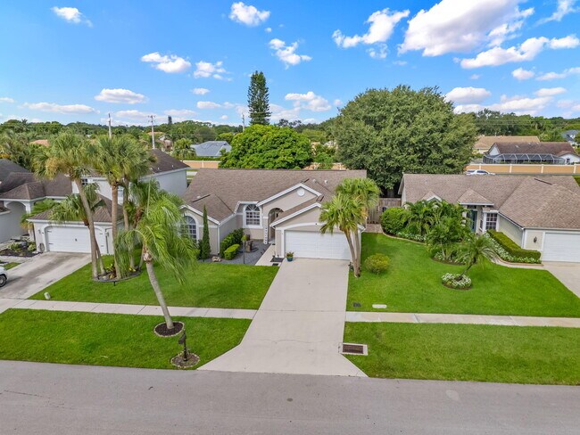 Building Photo - 13008 Meadowbreeze Dr