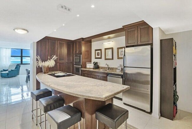 Foto del edificio - 5420 N Ocean Dr