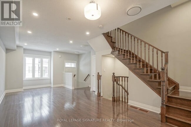 Photo du bâtiment - 9 Johnson Farm Ln