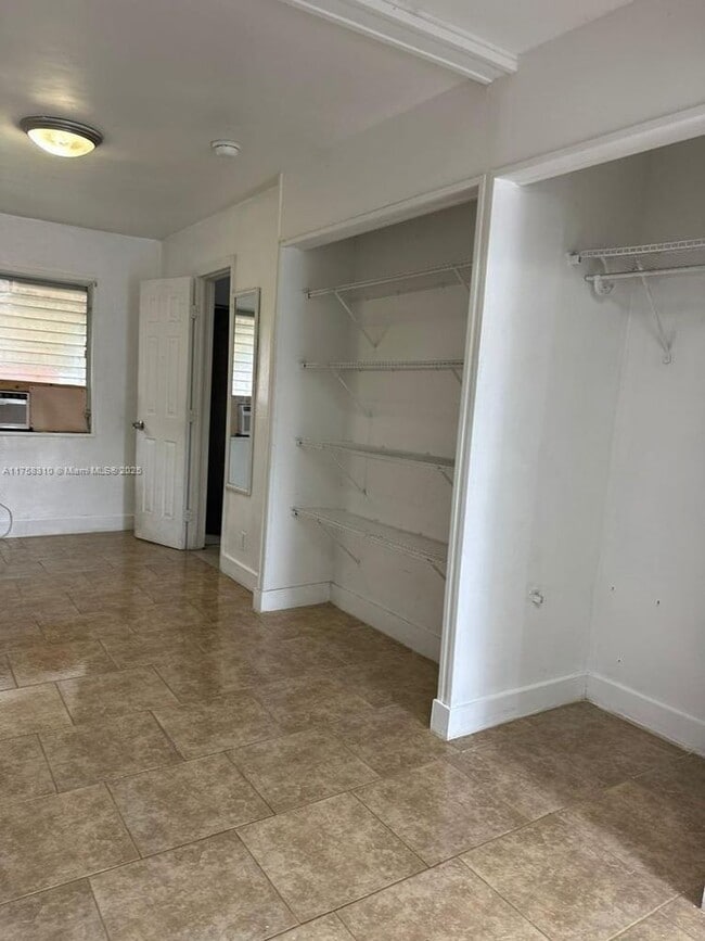 Foto del edificio - 7305 NW 17th Ct