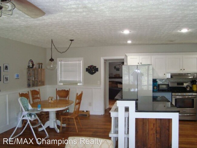 Building Photo - 4 br, 2.5 bath House - 3801 Austin Drive