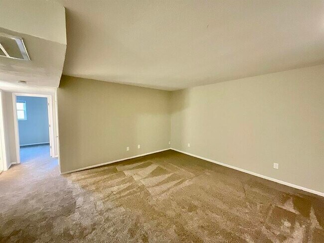 Foto del edificio - 1320 N 1st St