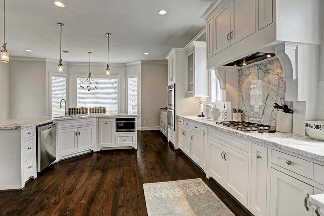 Building Photo - 8007 Serenity Ct