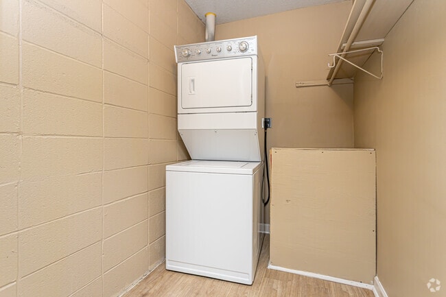 2BR, 1BA - 876SF - Avalon Apartment Homes