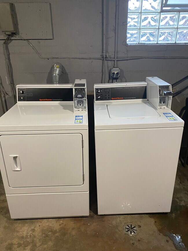 Lavandería - 3908 Powell Ave