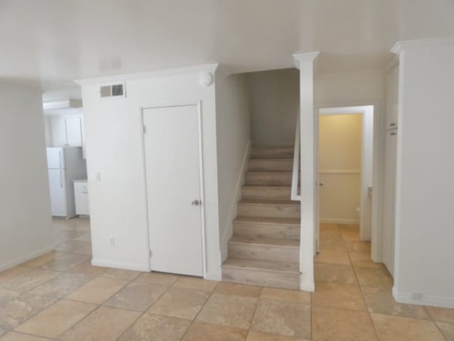 Building Photo - 350 Chestnut Ave