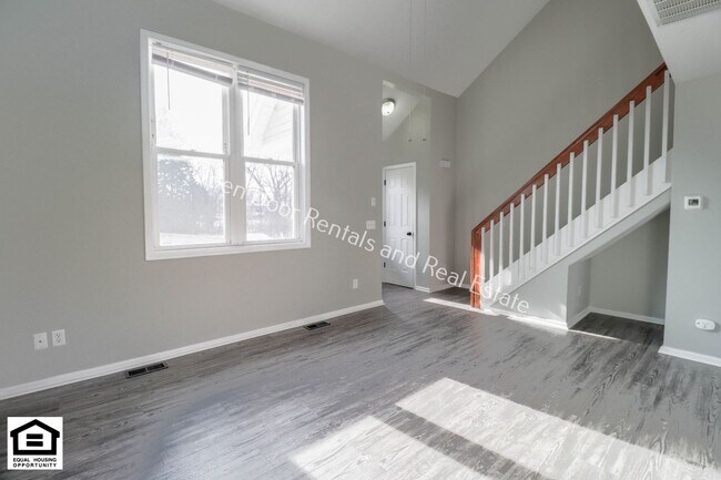 Foto del edificio - Fort Wayne Rising 4909/4911 Vermont Ln.