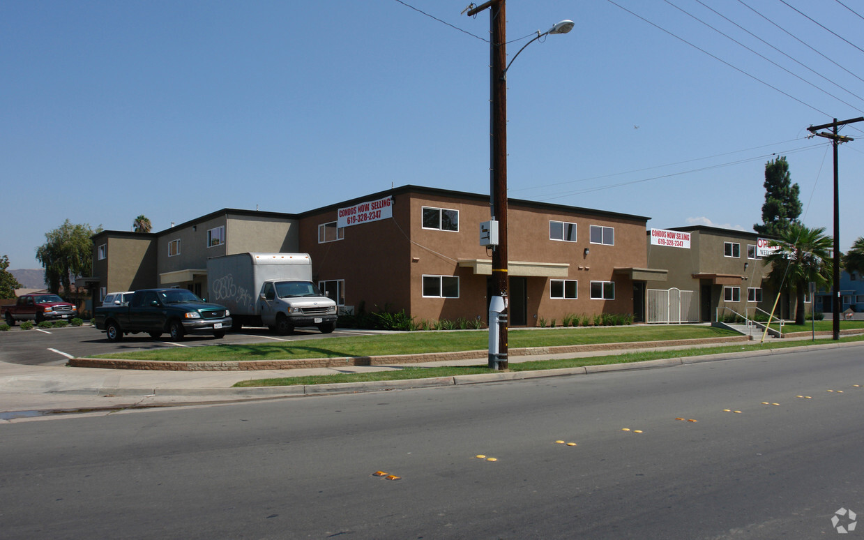 Primary Photo - Madison Manor Apartments