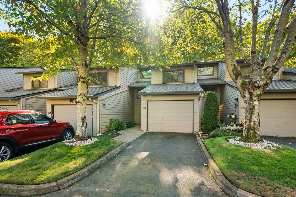 2 bedroom Condo - 2 bedroom Condo