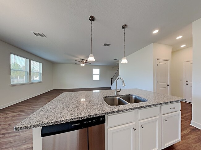 Building Photo - 1285 Tan Tara Trail